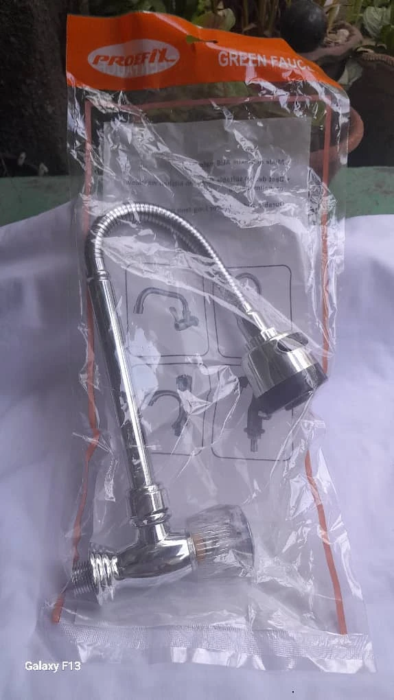 Llave cuello de ganzo de duchita de pared. 3600 cup's foto | MELLSHOP |  BizneCubano