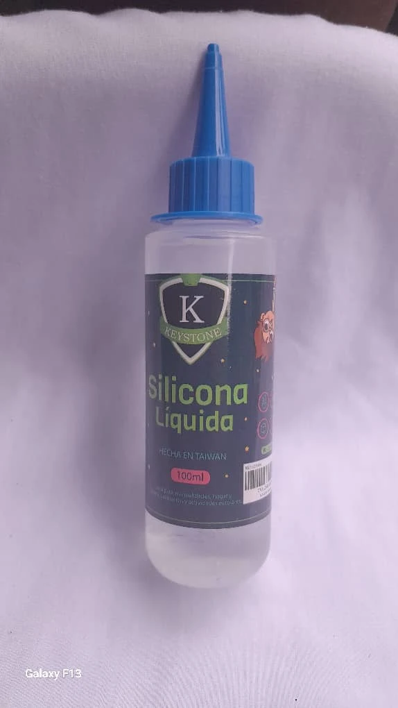 Pega de silicona para manualidades (100 ml) 700 cup's foto | MELLSHOP |  BizneCubano