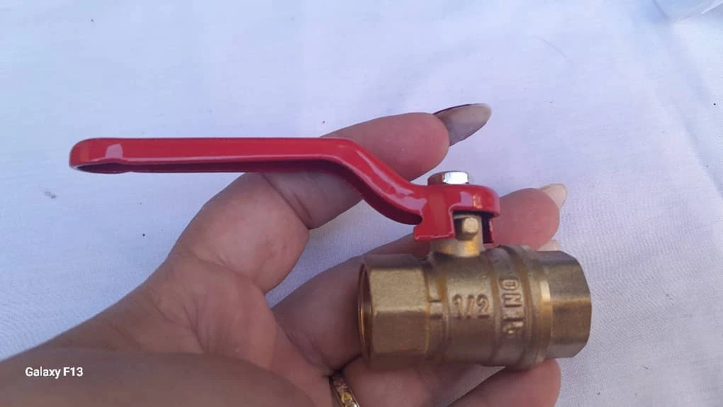 Llave de paso metalica de ½ a 1850 cup's foto | MELLSHOP |  BizneCubano