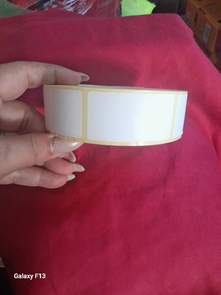 Rollo de 1000 pegatinas para precios 1600 cup's foto | MELLSHOP |  BizneCubano