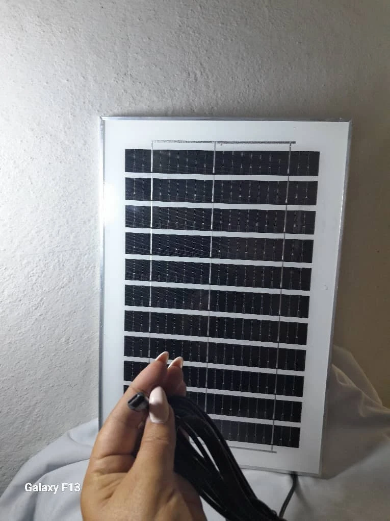 Panel solar para cargar celulares y todo electrodomésticos de entrada tipo C.'s foto | MELLSHOP |  BizneCubano