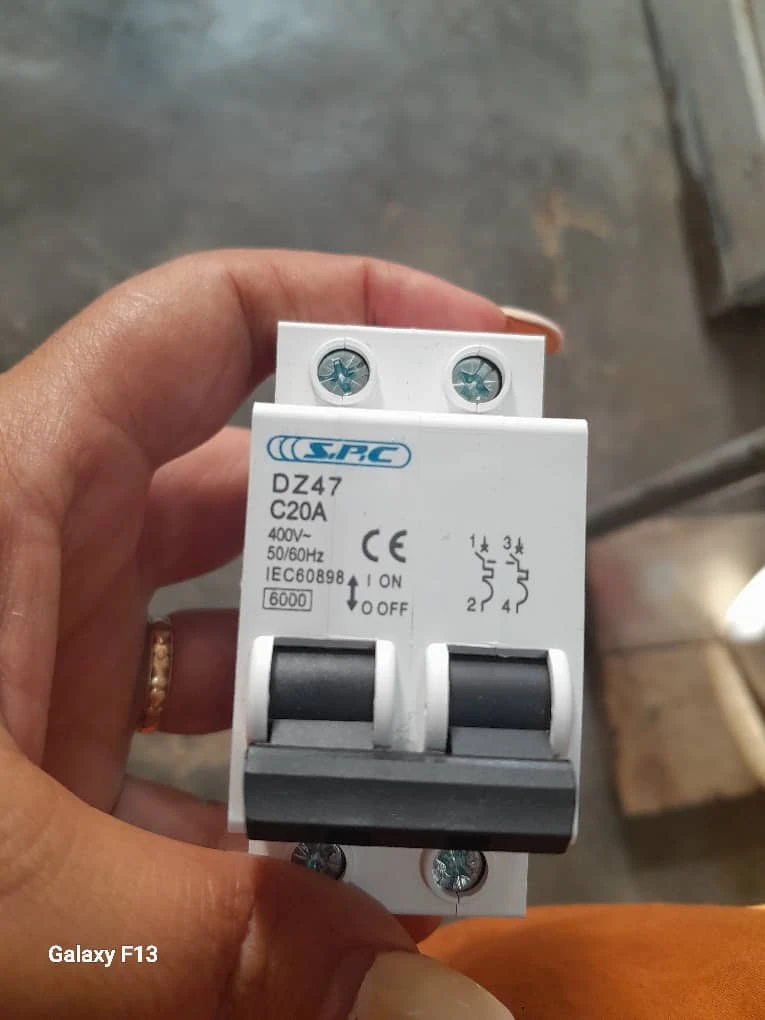 Breaker doble de 20 A 3500 cup's foto | MELLSHOP |  BizneCubano