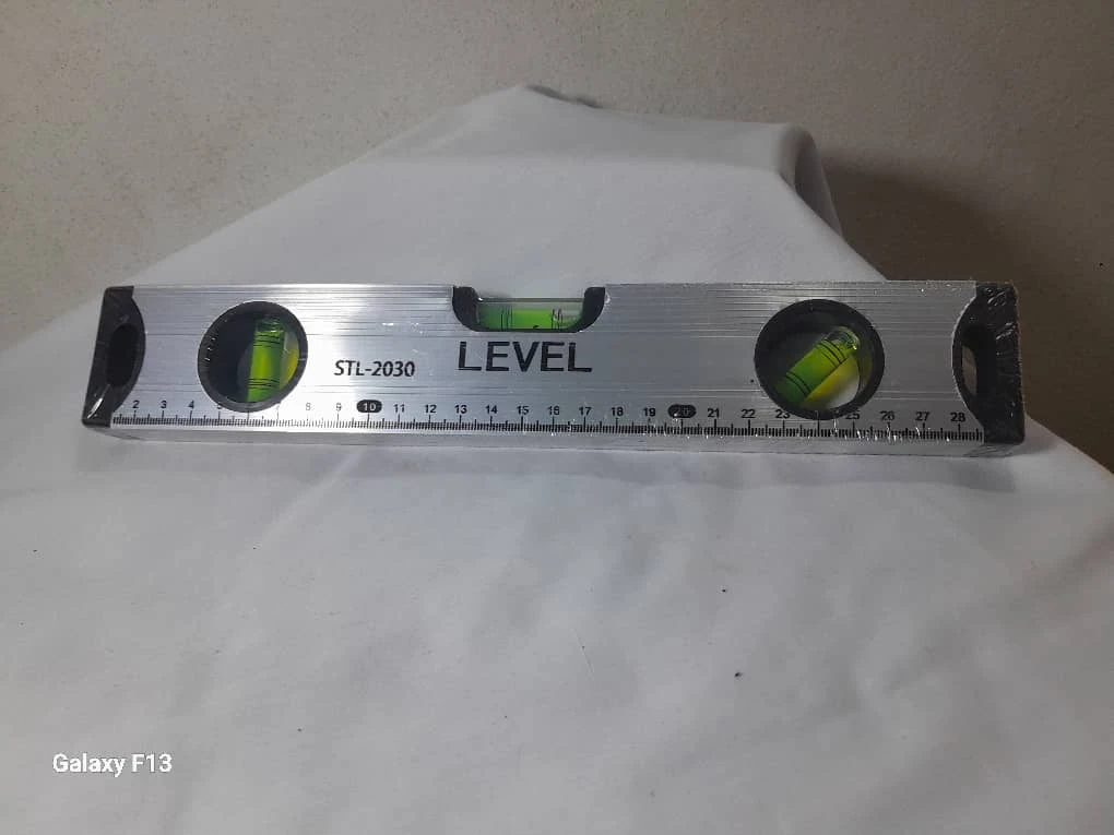 Nivel metalico de 30 cm 4600 cup's foto | MELLSHOP |  BizneCubano