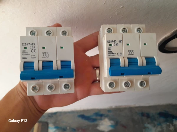 breaker trifasico de 20 y 25 A. 4200 cup's foto | MELLSHOP |  BizneCubano