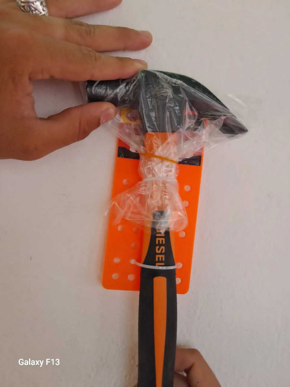 martillo grande de cabo plastico naranja. 3900 cup's foto | MELLSHOP |  BizneCubano